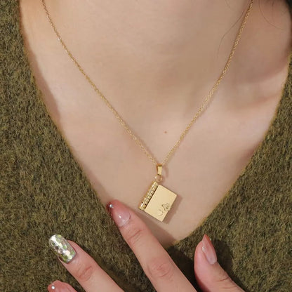 “Historia de Amor” Collar personalizado + box de regalo